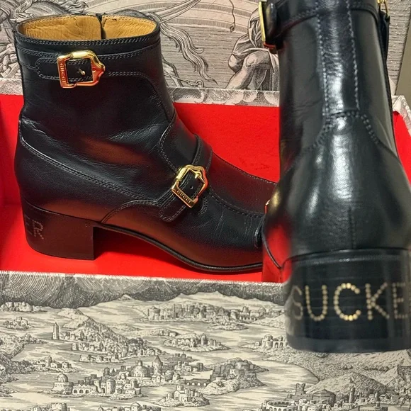 Gucci Boots with Artwork Box & Dusters - Picture 6 of 17